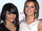 Vanessa Hudgens e Zac Efron comparecem a festa de Ashley Tisdale